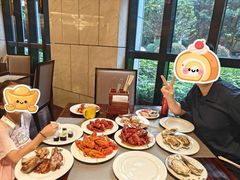 -广州万富希尔顿酒店·感趣自助餐厅·金秋蟹宴生蚝海鲜刺身