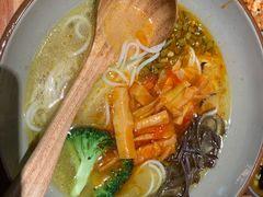 苗家口味酸笋圆粉-百春原湖南牛肉粉(百联世纪店)