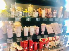 零售区-星巴克臻选(上海长风大悦城店)