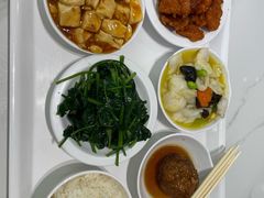 -荟选餐饮徐家汇社区食堂(徐虹北路店)