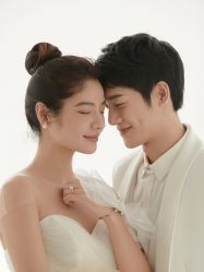 -至臻微拉婚纱摄影