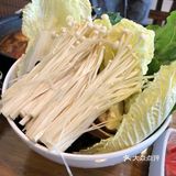 我们两个人差点就吃不下了 环境：干净整洁