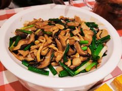 橄榄油炒三种蘑菇-西贝(上海中心店)