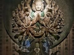 千手千眼观世音佛像-上海琉璃艺术博物馆