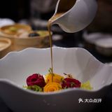 狮子山上，阅江楼旁，宝藏级别的餐厅，雕栏玉砌醉东风