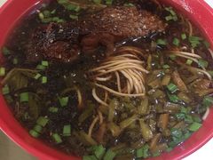 -小龙大肉面馆