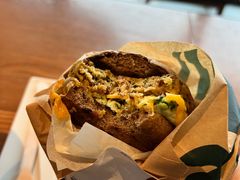 -星巴克(开封万达广场店)