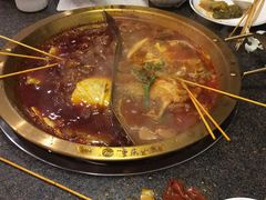 -小天鹅火锅·一线江景洪鼎旗舰店(洪崖洞店)