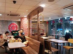 露天位-麦当劳(中山大道中店)