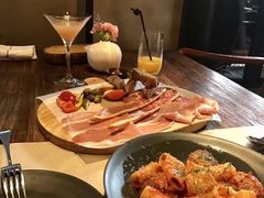 直通心粉配肉丸-Carbon莫卡哆·意大利复古集市餐厅(杭州大厦店)