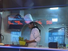 -渔香岛美蛙鱼头火锅(黔灵山公园店)