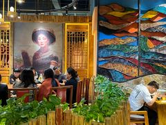 -老滇山寨•云南特色菜•地方菜•民族风情歌舞表演(金碧店)