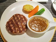 小蜜牛排-斗牛士牛排餐厅(嘉里汇店)