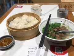 -馋三尺蟹粉小笼(人民广场店)