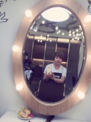 iphone_upload_pic-简法造型·品牌形象店