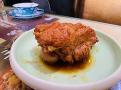 酱骨棒-东北哈尔滨酱骨头馆房掌柜铁锅炖