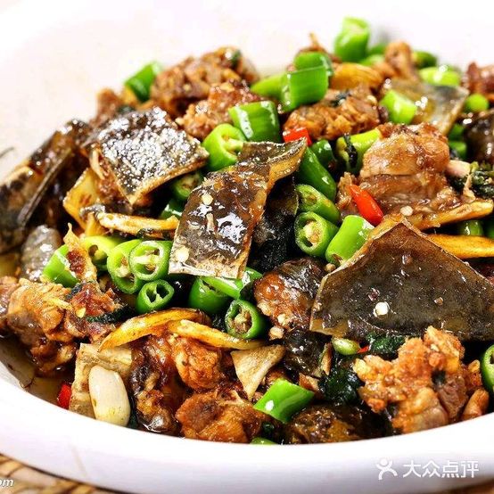 罗记三毛美食城