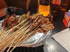 -何师烧烤Pro ·江湖川菜·小龙虾·精酿(太古里旗舰店)