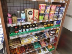 -全家便利店(襄阳南路店)