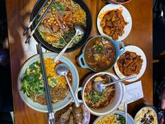 -爆炸头阿姨小四川正宗川味小吃(无任何分店)