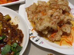 -老码头黑皮肘子锅包肉(赣水路店)