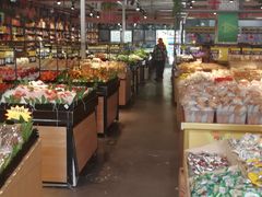 自助取餐区-谊品生鲜折扣店(伟清中环店)