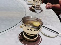 -海鲨湾海鲜会馆(百家湖1912店)