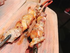 红柳羊肉串-阿里家·新疆烤肉酒場 by MIG