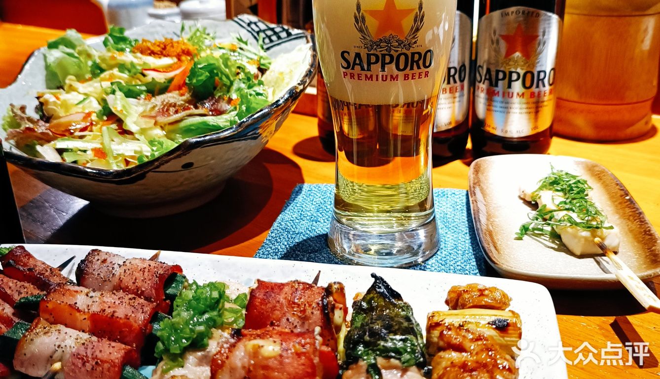 火長·鳥耕作这家日料店的燒鳥肉串和啤酒太搭了