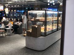 面包甜点陈列柜-奈雪的茶(湖滨银泰in77C区PRO店)