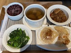 -臻儿屿月子会所(茶山店)