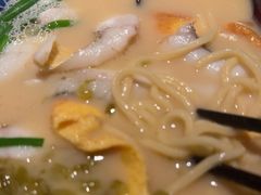 -荣家黄鱼面(前滩太古里店)