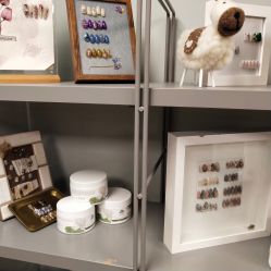 -摩睫+皮肤管理·科学美容中心