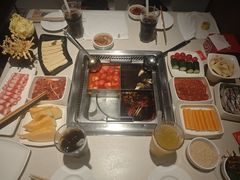 -海底捞火锅鲜切牛肉主题店(长寿路店)