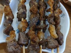 羊肉串JS-满小西·馍现烤·面劲道(Rmall生活广场店)