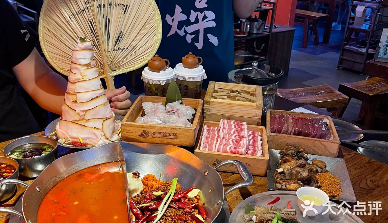 京城40°高温蒸烤也要吃重庆火锅！
