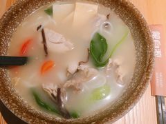 -蒙自源米线大王(东站店)