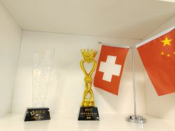 -靓芙泉专研痘痘肌