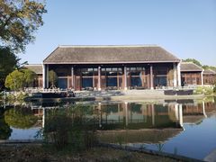 -梁鸿湿地丽笙度假酒店大堂吧