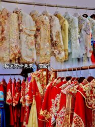 点击看大图 -曼青婚纱礼服馆