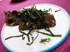 葱烤河鲫鱼-和记小菜(大宁店)