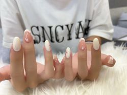 -欧缇娜美甲美睫皮肤管理