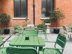 景观位-潮一不贰·法式甜品·生日蛋糕·西式简餐(外滩店)