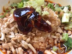-拈签一笑黄牛肉辣卤串串
