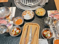 -GOGIYA·咕叽吖韩国传统烤肉店(东方新天地店)