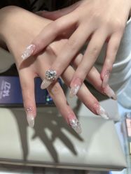 -晨·艺美甲美睫
