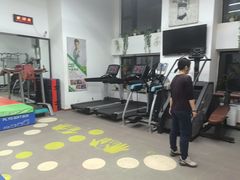 -悦耐私教健身馆(保利中心店)
