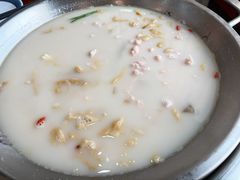 -老来福·非遗酸汤兔(凯旋路店)