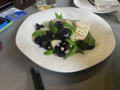 荷塘小炒-苏城小院·园林精致苏州菜(斜塘老街店)