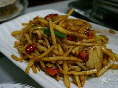 -红鼻子桂林米粉(金唐新光界店)